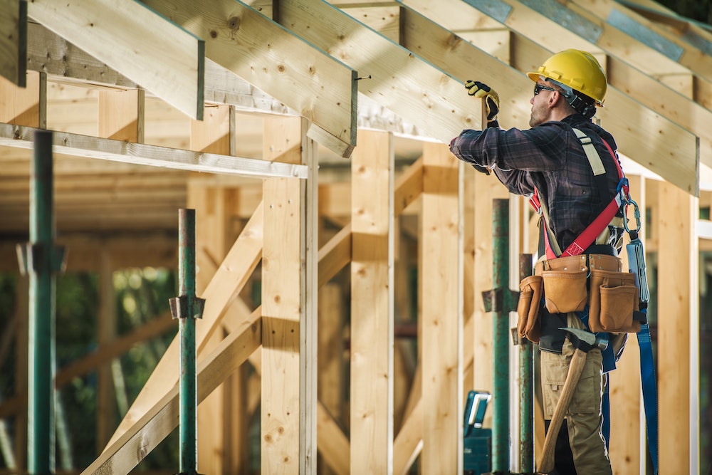 Construction sans permis de construire : Légalité, risques et conséquences