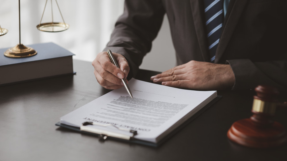 Porter plainte pour diffamation : tout ce que vous devez savoir