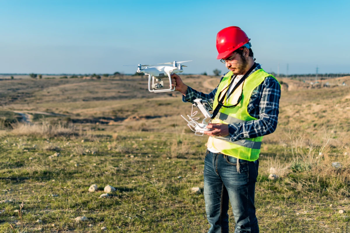 La régulation des drones civils en droit international : enjeux et perspectives