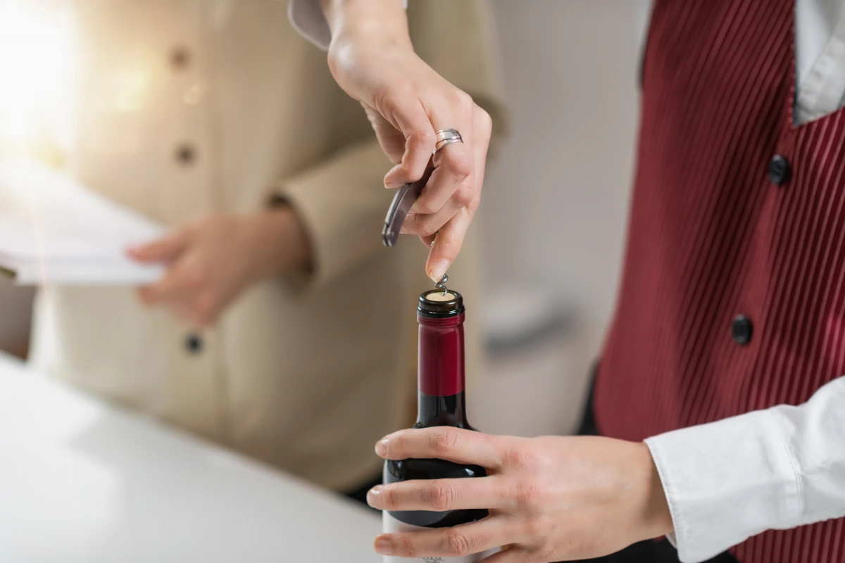 La Certification des Coffrets de Vin : Naviguer dans le Labyrinthe Juridique